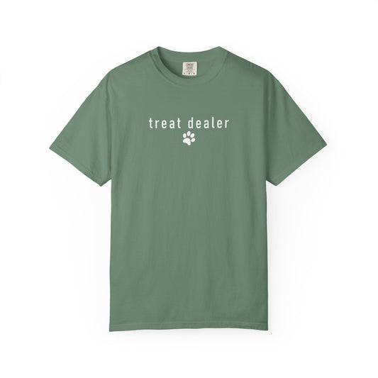 Treat Dealer T-Shirt – Cute Dog Lover Tee with Paw Print for Pet Owners & Dog Parents